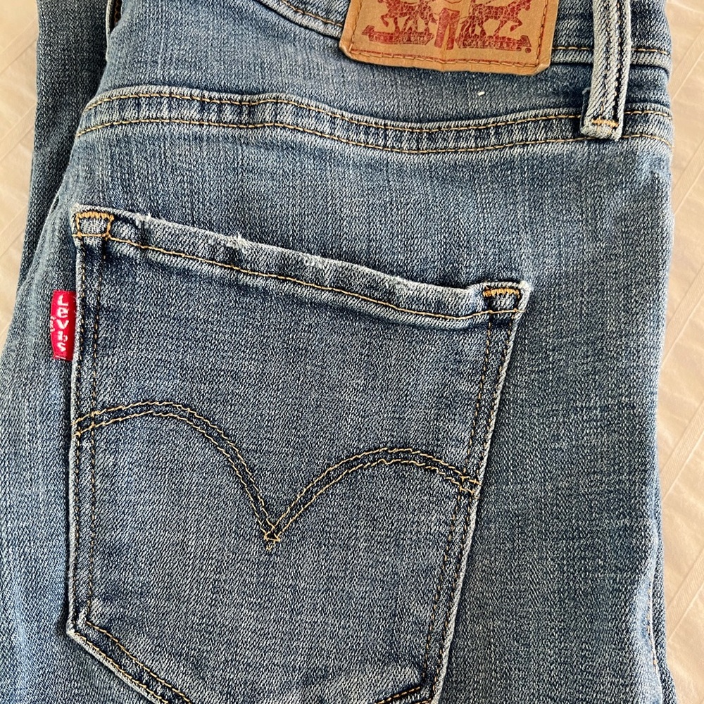 Levi's Women's Blue 315 Shaping Bootcut Jeans